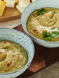 Salsa dip a base di salsa di soia e melanzane, con aglio