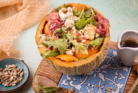 Insalata di rucola, melone e prosciutto