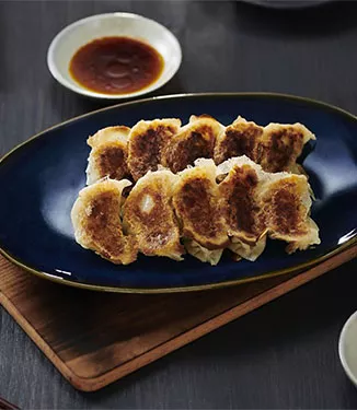 Gyoza arrosto con 3 salse