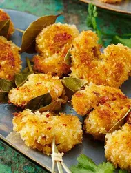 Spiedini di gamberi impanati piccanti con salsa cremosa di edamame