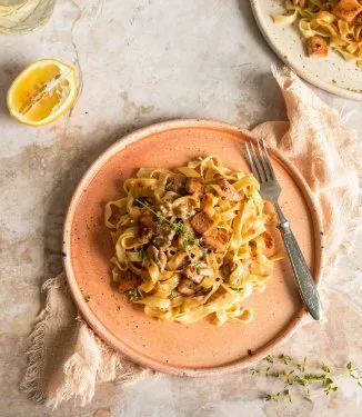 Pasta cremosa con trota fresca e limone