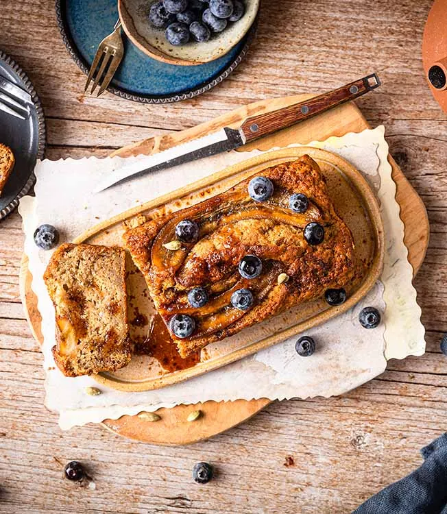 Banana bread vegano con cardamomo