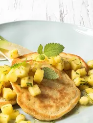 Pancake al cocco con salsa all’ananas