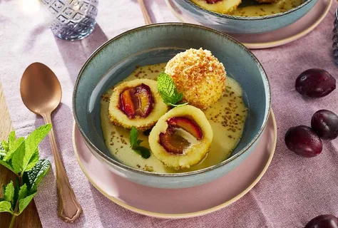 Gnocchi boemi con prugne e panko