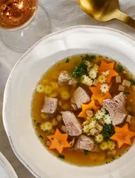 Zuppa boema con salsa di soia