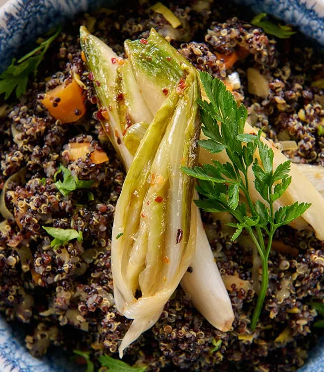 Quinoa in stile orientale con salsa tahini