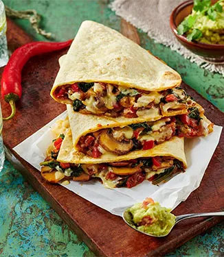 Semplici quesadillas al formaggio con funghi