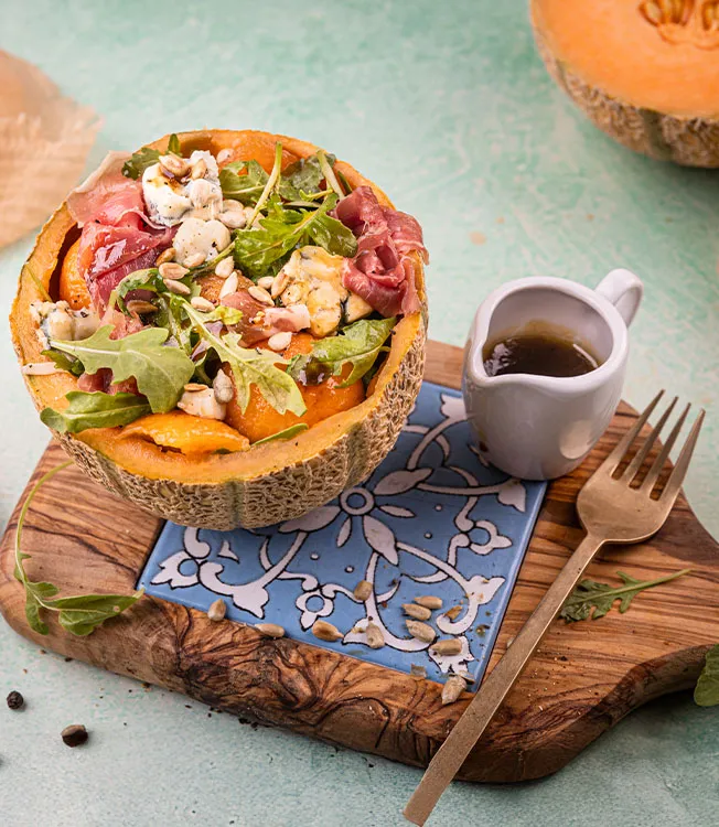 Insalata di rucola, melone e prosciutto