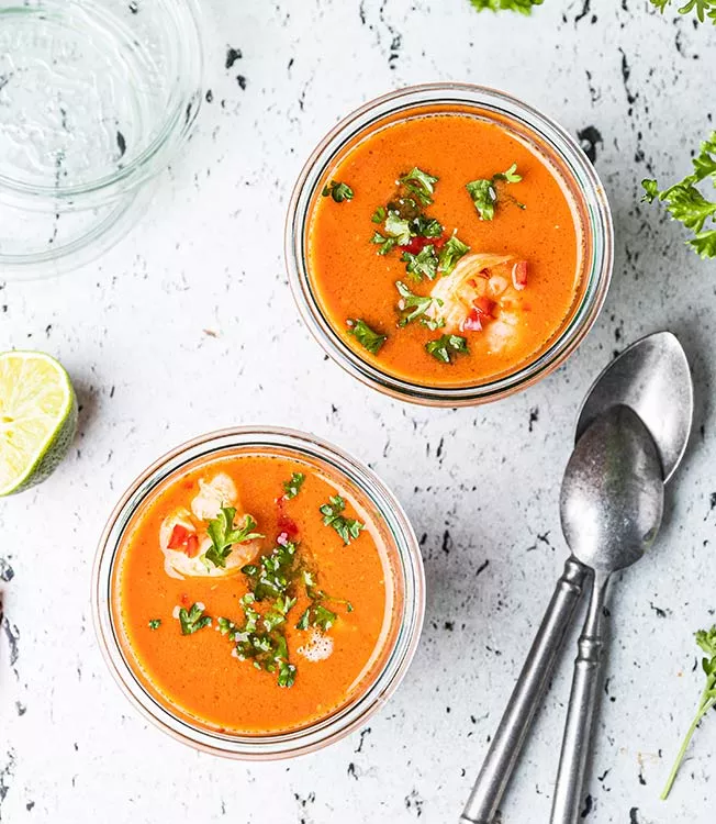 Zuppa di pesce con gamberetti e merluzzo bianco