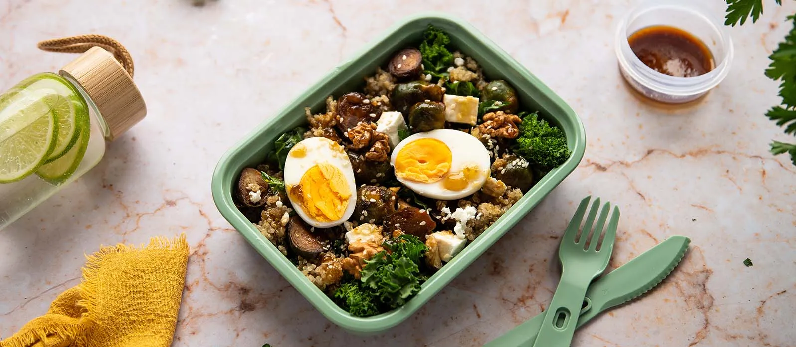 Insalata di quinoa e cavoletti